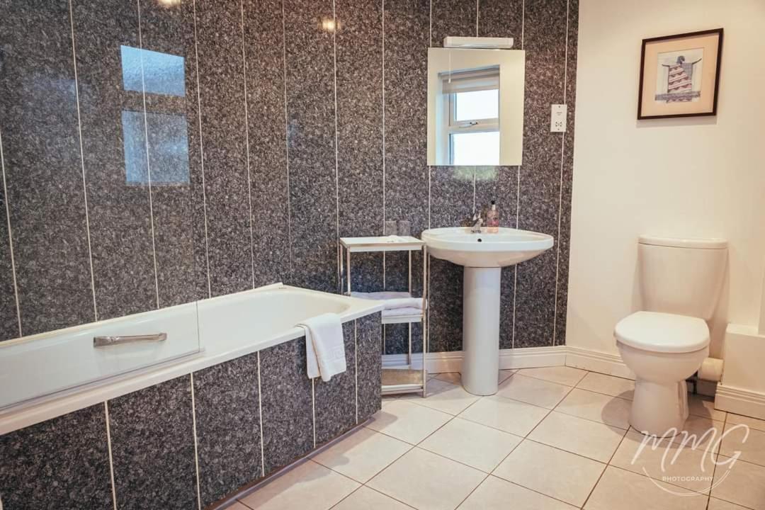Aaranmore Lodge Guest House Portrush Exteriér fotografie